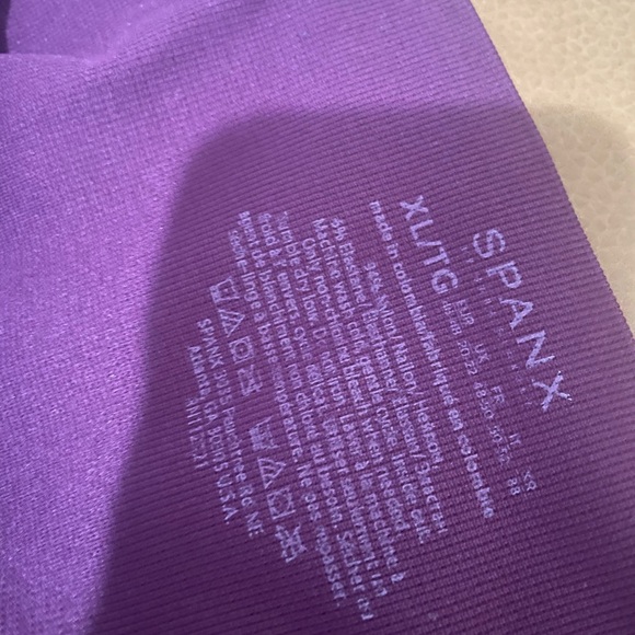 Spanx rose print 1/3 leggings - Picture 6 of 6
